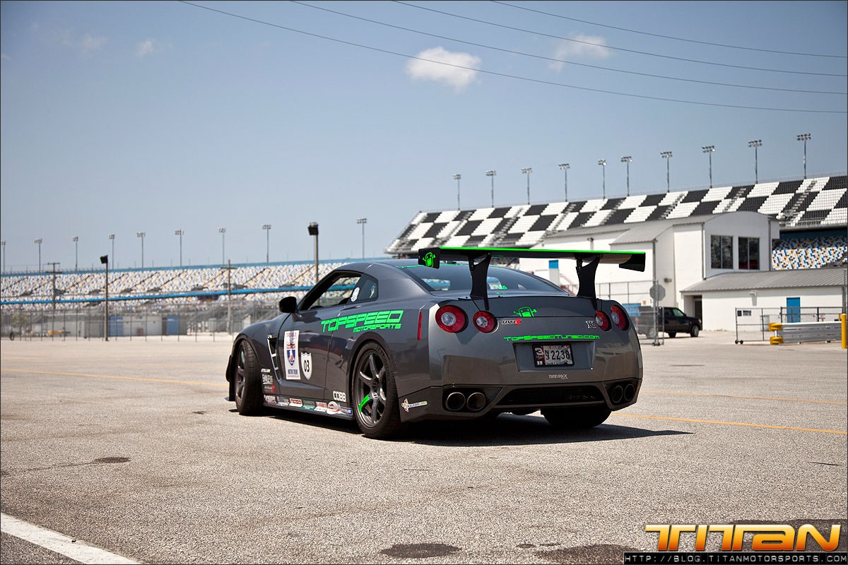 one-lap-daytona-2011-005