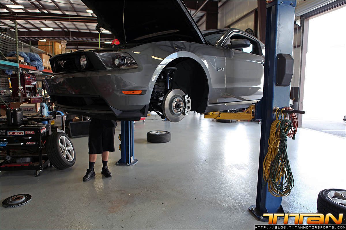 Mustang-Stoptech-001