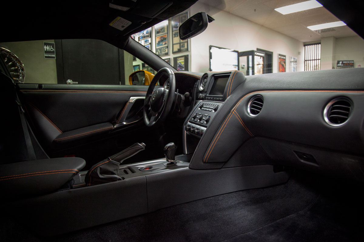 Custom-GTR-Interior-015